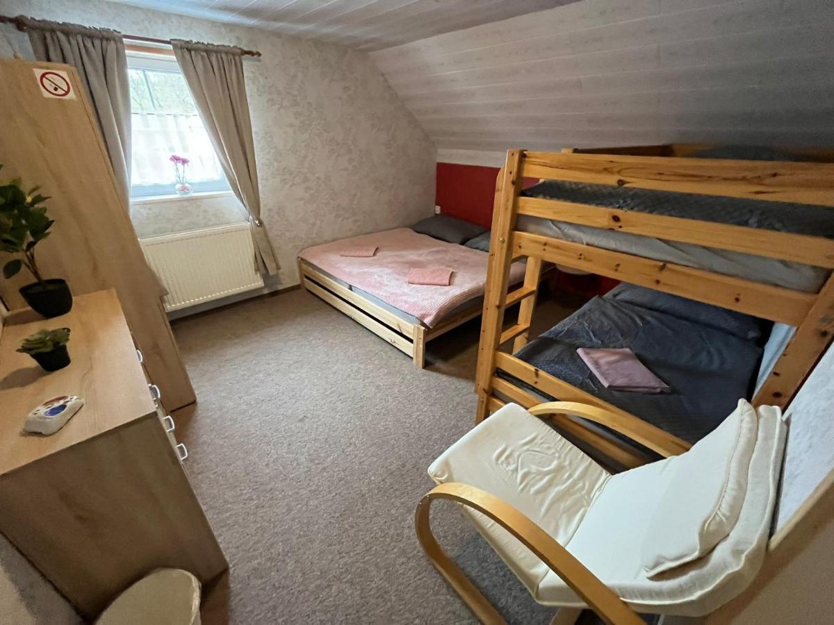 Jesenka Holiday home Cachrov
